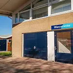 In Waterpark With Private Jetty * Uitgeest