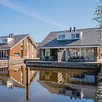 Holiday home In Waterpark With Private Jetty Uitgeest