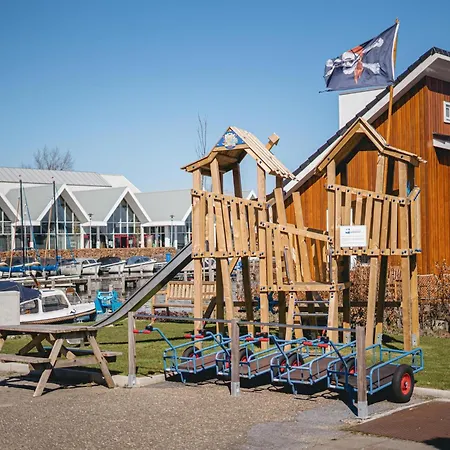 In Waterpark With Private Jetty